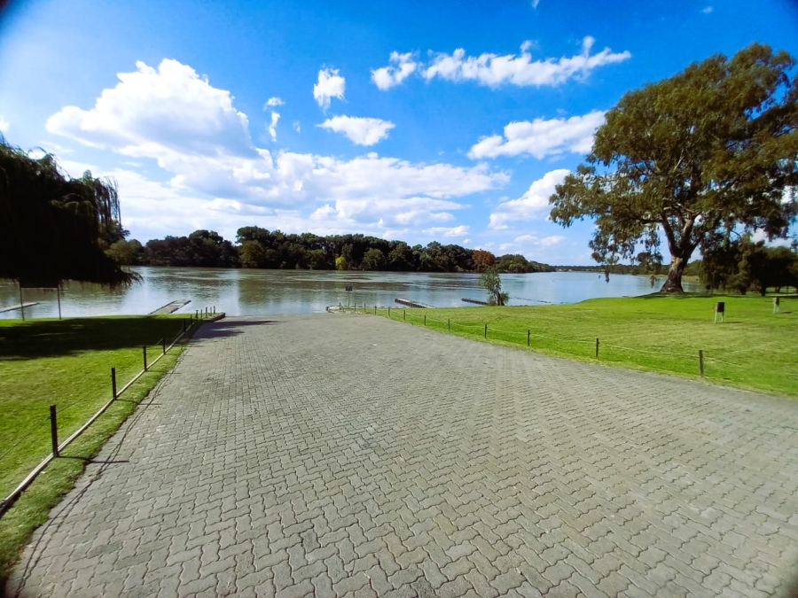 3 Bedroom Property for Sale in Riverside Beach Club Free State